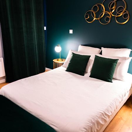 Grand Loft Familial 4 Chambres Avec Parking Prive Saumur Bagian luar foto