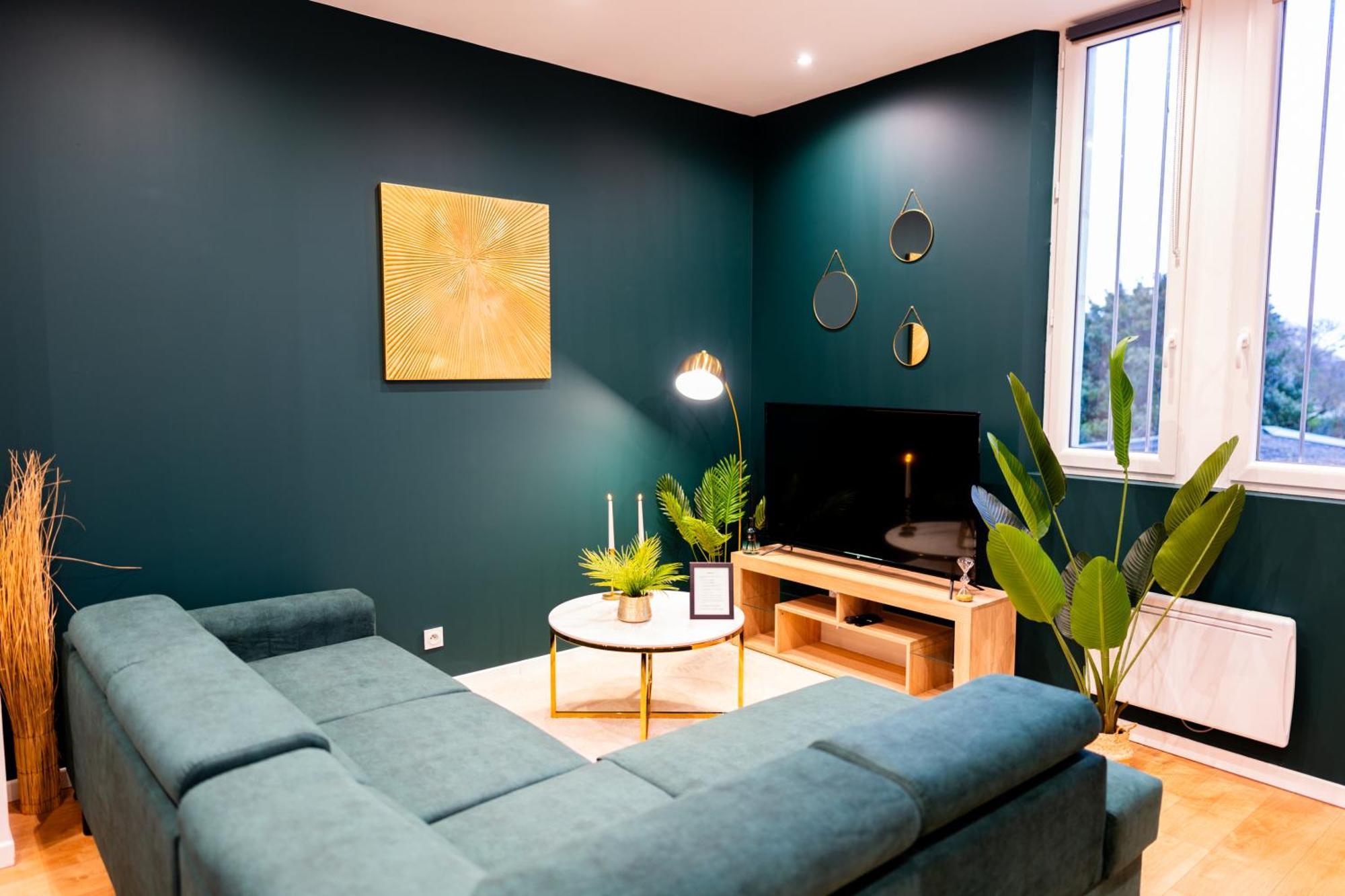 Grand Loft Familial 4 Chambres Avec Parking Prive Saumur Bagian luar foto