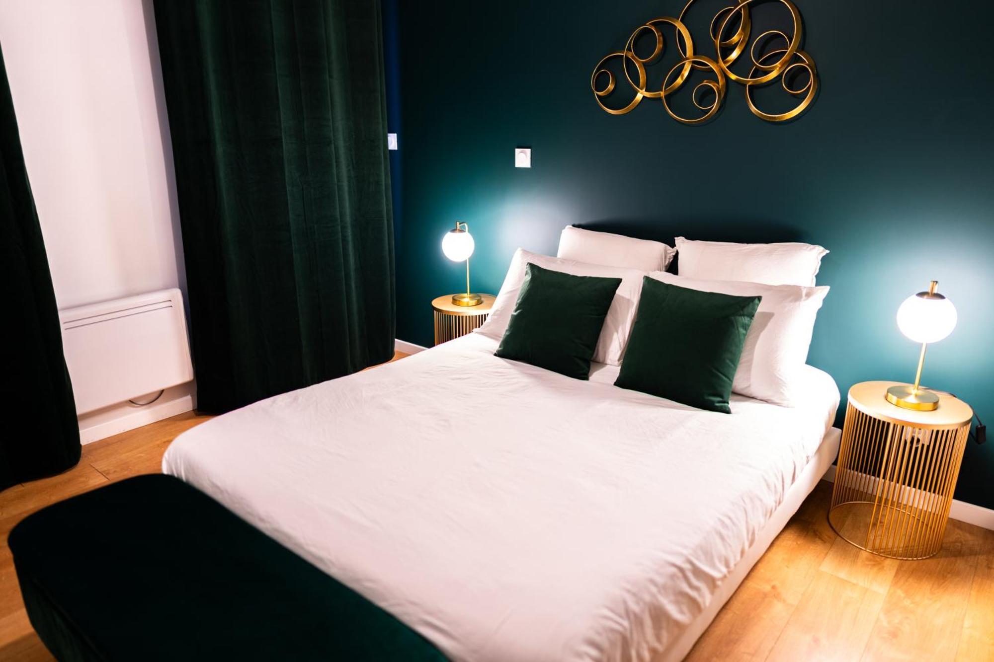 Grand Loft Familial 4 Chambres Avec Parking Prive Saumur Bagian luar foto