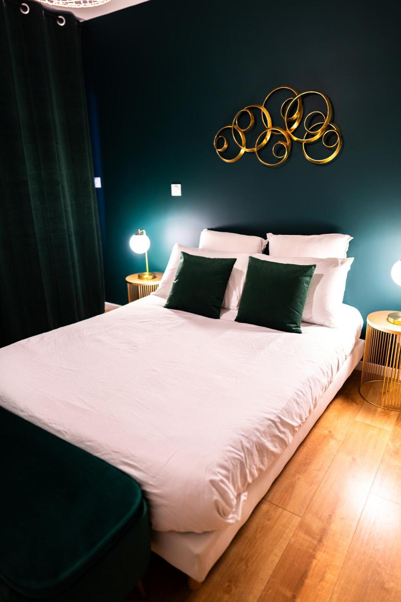 Grand Loft Familial 4 Chambres Avec Parking Prive Saumur Bagian luar foto