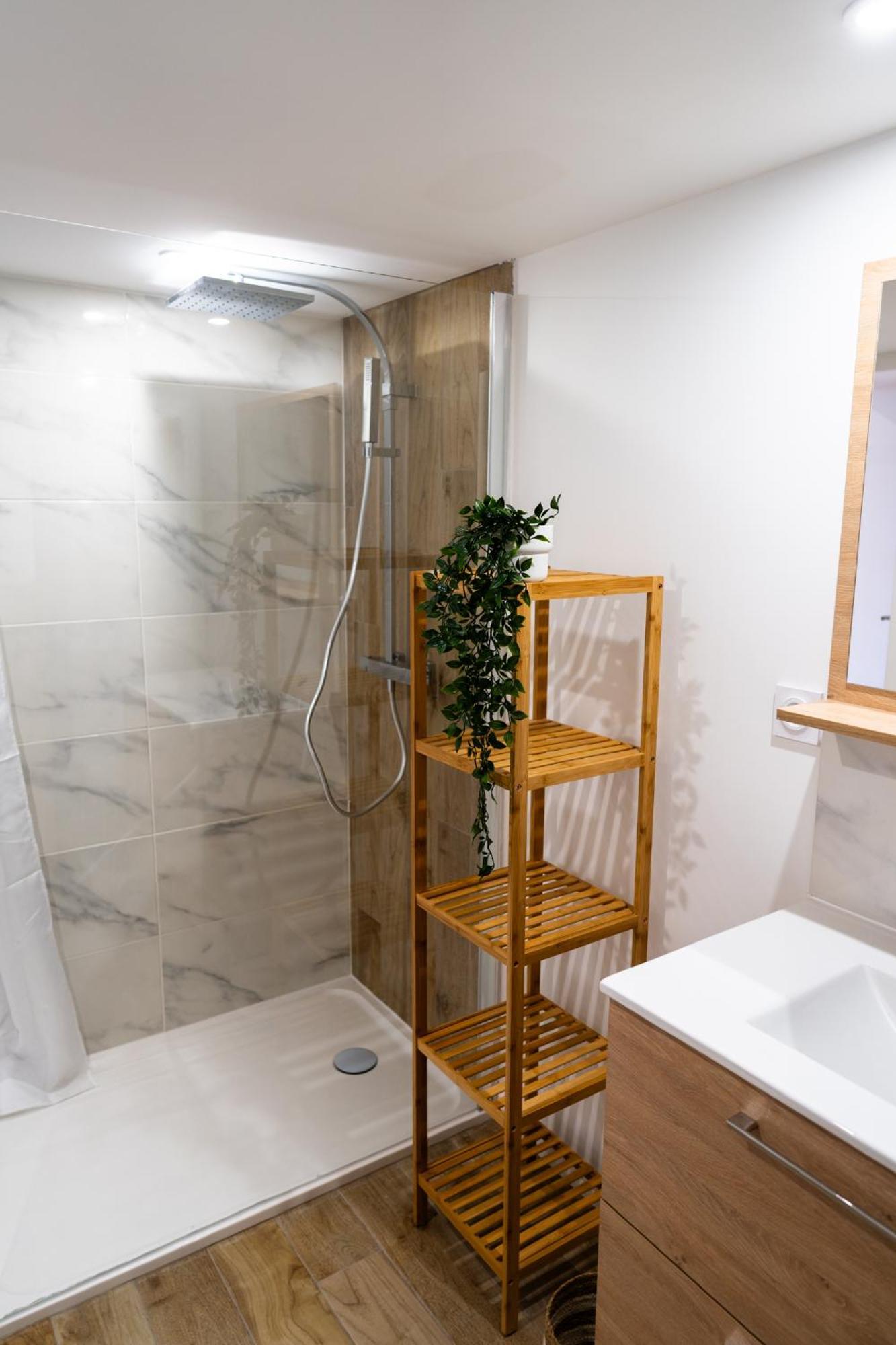 Grand Loft Familial 4 Chambres Avec Parking Prive Saumur Bagian luar foto